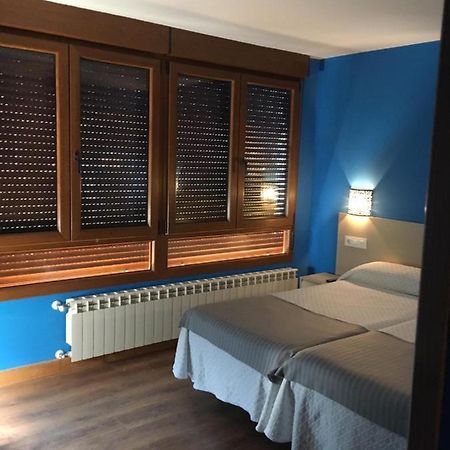 Narcea Turismo Real Leilighet Cangas De Narcea Eksteriør bilde