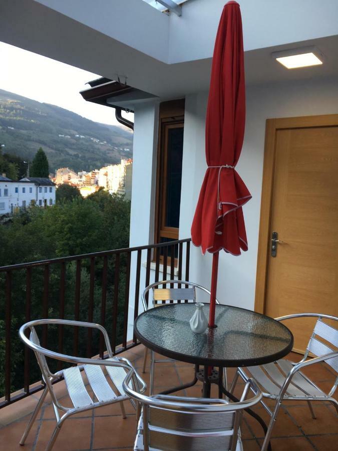 Narcea Turismo Real Leilighet Cangas De Narcea Eksteriør bilde