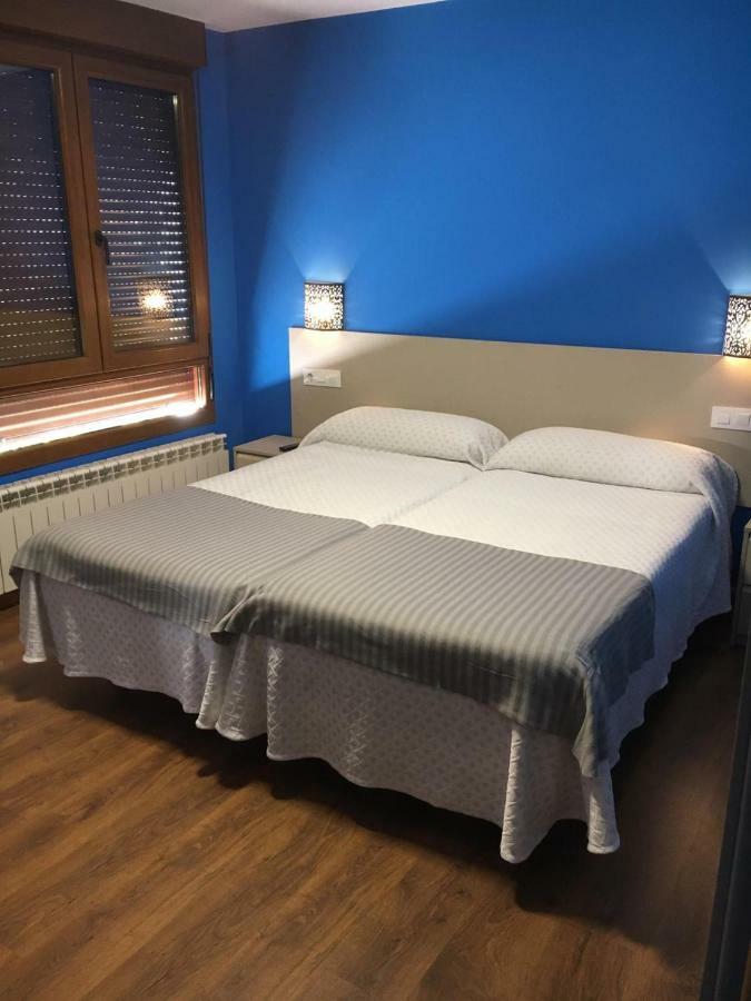 Narcea Turismo Real Leilighet Cangas De Narcea Eksteriør bilde