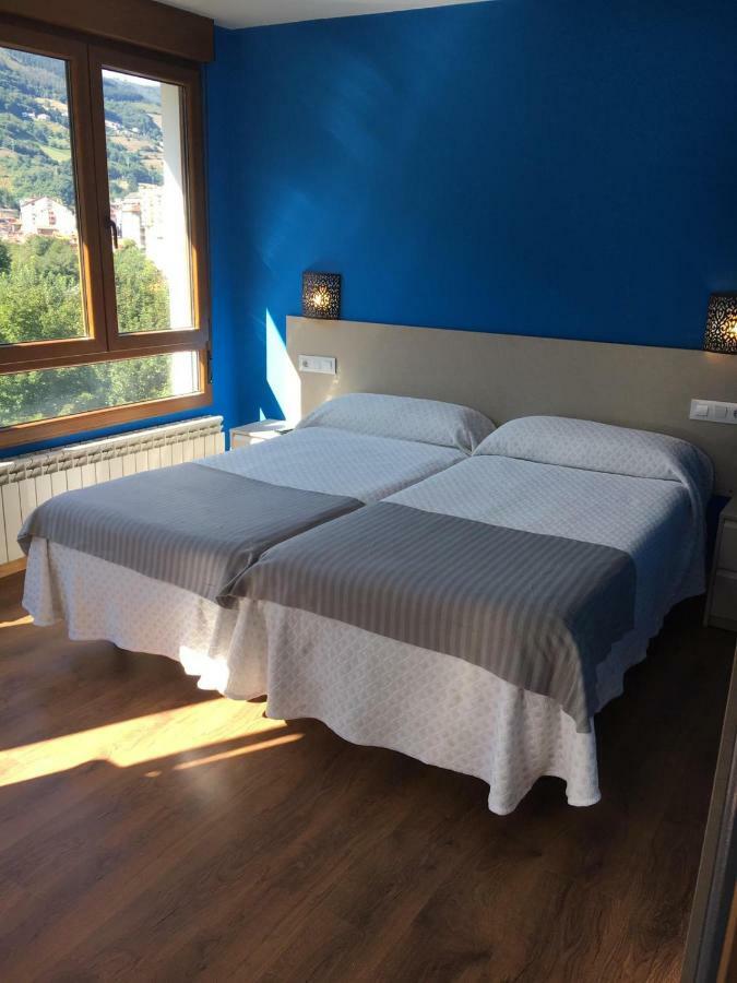 Narcea Turismo Real Leilighet Cangas De Narcea Eksteriør bilde